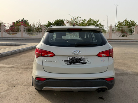 SAR 35000,  Hyundai Santa Fe,  2015,  Automatic,  400000 KM, photo 2