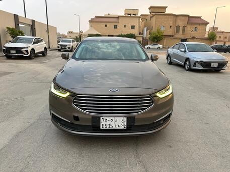 SAR 78000,  Ford Taurus,  2022,  Automatic,  101000 KM,    With EcoBoost Option For Sale (1st Owner) photo 1