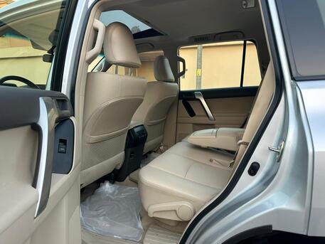 SAR 150000,  Toyota Land Cruiser Pradon TX-L With V6,  2023,  Automatic,  31000 KM,  20223  Sunroof 4x4 Good Price For Sales (1st Owner) photo 2