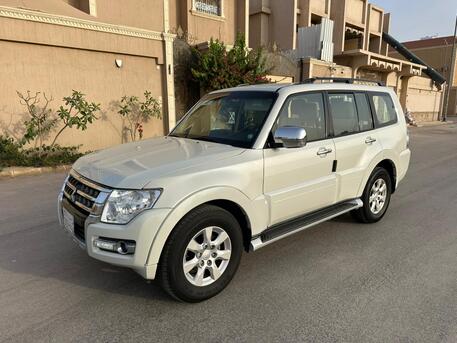 SAR 67000,  Mitsubishi Pajero GLS,  2020,  Automatic,  87000 KM,    Mid Options With 4x4 For Sales (1st Owner) photo 1