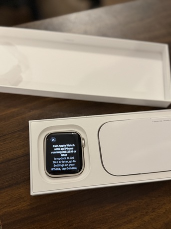 SAR 690,  Apple Watch SE Second Generation Clean 44mm photo 3
