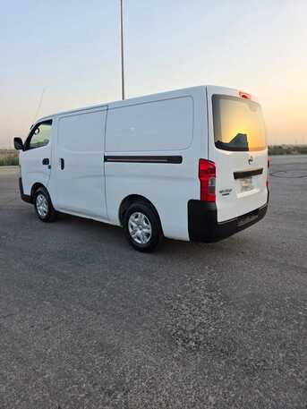 Van Nissan Urvan photo 3