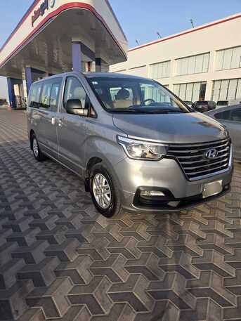 Hyundai H1 photo 1