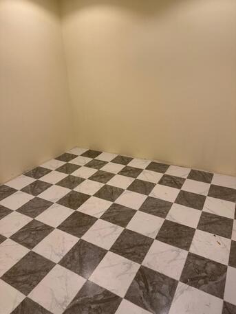 SAR 16000130/year,  2 BR,  50 Sq. Meter,  Studio Room & 2 BHK Available In Khalidiyah 2 Room Available ( Salah photo 3