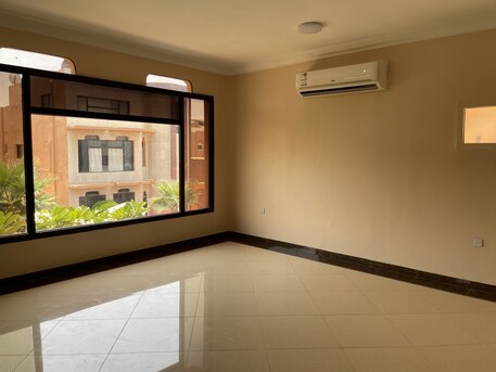 SAR 79000/year,  3 BR,  125 Sq. Meter,  **Your Oasis In The Heart Of Riyadh. Elegant 3BR Apartment In Prestigious Compound!** photo 3