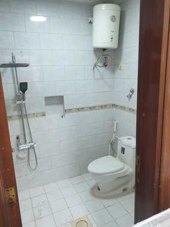 SAR 650/month,  EXECUTIVE BEDSPACE AT PRIME LOCATION NEAR MALAZ METRO STATION AND KHURAIS ROAD photo 3