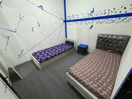SAR 2250/month,  2 BHK, Furnished Flat Available For A Family Or Working Women Very Near (Metro) Blue Line. photo 3