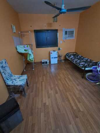 SAR 1200/month,  1 BIG ROOM IN A FAMILY FLAT FOR EXECUTIVE BACHLOR IN HARA photo 2