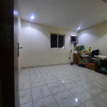 SAR 2000/month,  2 BR,  2000/ Month Two Bed Room Shared Flat Available photo 2