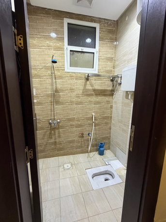 SAR 1450/month,  Furnished,  For Decent Bachelors - Furnished Room With Shared Kitchen Facility In Apartment 1450/M photo 3