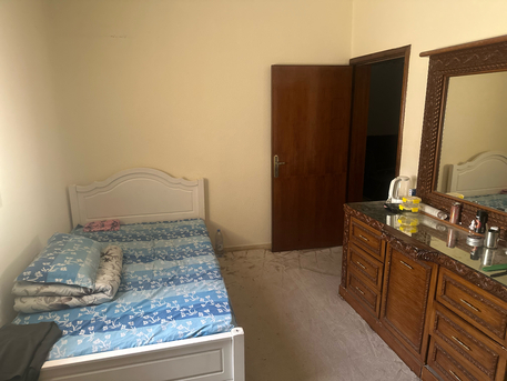 Room For Rent In 2BHK Apartment @ SR 800 At Akrabiah. photo 3
