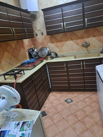SAR 1000,  Furnished,  ONE ROOM UNFURNISHED AVAILEBALE FOR SINGAL HINDU PERSON BACHELOR NEAR JUBAIL CENTER. photo 1