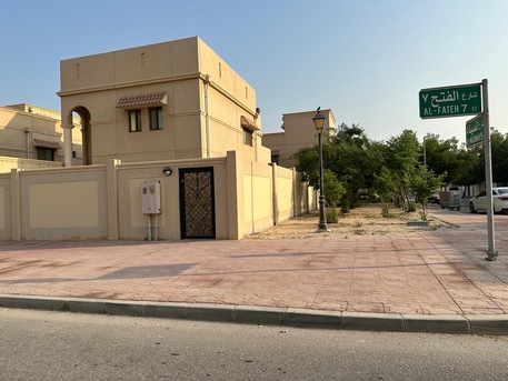 SAR 2000000,  438 Sq. Meter,  Corner Villa For Sale In Jubail Industrial City, Royal Commission photo 1