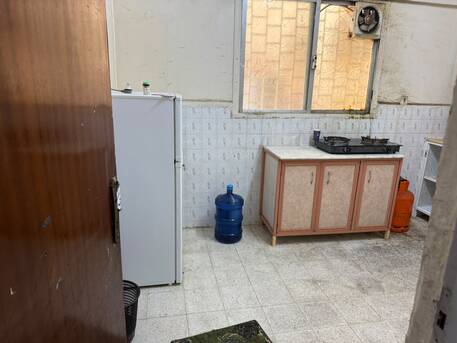 SAR 1200,  1200/ SAR Per Month Old Building Middle Class Family Water 24 Hour photo 3