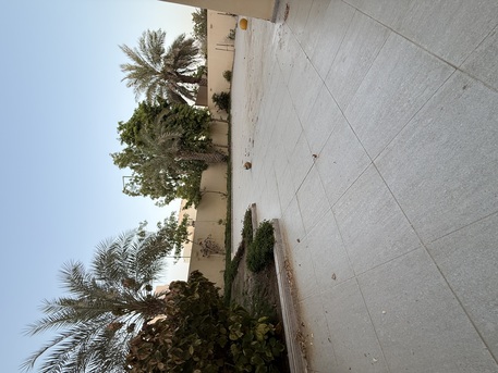 SAR 75000,  840 Sq. Meter,  Villa For Rent: 5 Master Bed Rooms, 2 Receptions Rooms, 2 Living Areas, 7 Baths, Garden photo 2