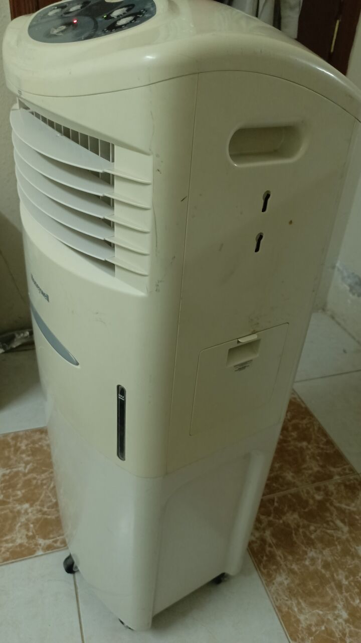 SAR 300,  Room Air Conditioner