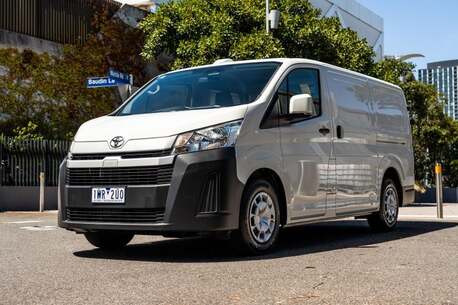 Toyota Hiace Van Available For Labour Pick Up And Drop Off photo 1