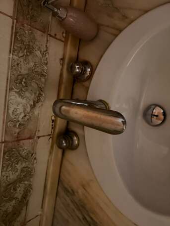 كهرباء سباكة تاسيس تشطيب منازل photo 2