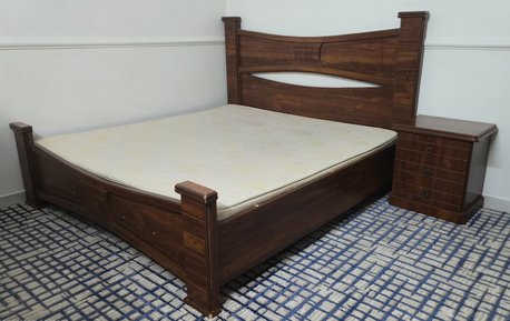 3-Piece Wooden Bedroom Set – Great Deal! photo 2