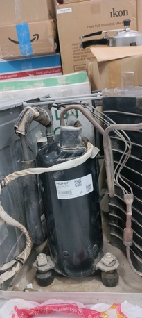 SAR 1000,  Haier Window AC, Hot And Cold , 10 Months Used, Almost New photo 3