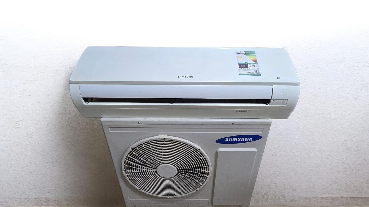 SAR 700,  Available: Split & Window AC For Sale Brand: Gree / LG / Samsung Shemaysi photo 2