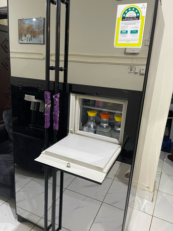 SAR 200,  Samsung Fridge-Double Door (needs Repair) photo 1