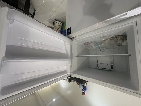 SAR 800,  Selling Daewoo Fridge Large Capacity 483 L , 17 Cu.ft  Urgent Selling . photo 2