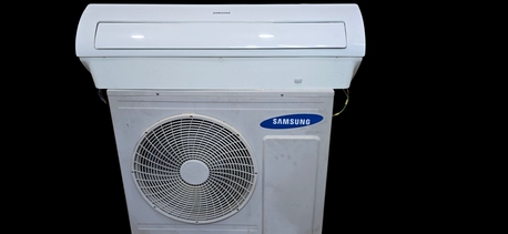 SAR 700,  Hamam Selling All Types Of Used Split & Window Air Conditioner. Have Warranty photo 3