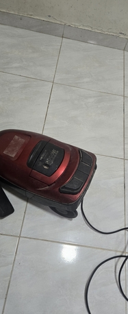 SAR 50,  HITACHI VACCUME CLEANER 2000W photo 1