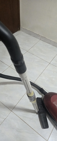 SAR 50,  HITACHI VACCUME CLEANER 2000W photo 3