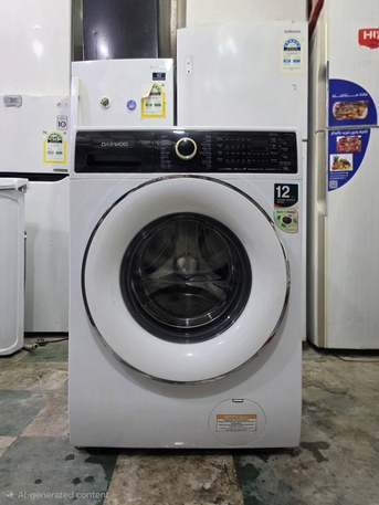 SAR 950,  Daewoo 10KG Fully Automatic Washing Machine – Same As New photo 1
