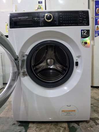 SAR 950,  Daewoo 10KG Fully Automatic Washing Machine – Same As New photo 2