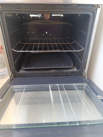 SAR 350,  Stove Oven 4 Burners photo 3