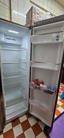 SAR 1300,  TCL Side By Side Fridge For Sale photo 2