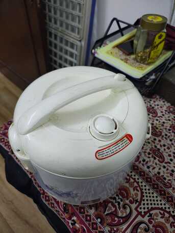SAR 30,  Rice Cooker 1.8 L photo 1