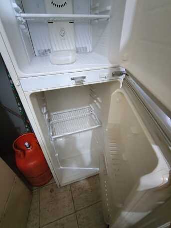 SAR 450,  Daewoo Refrigerator Urgent  For Sale In Low Price photo 3