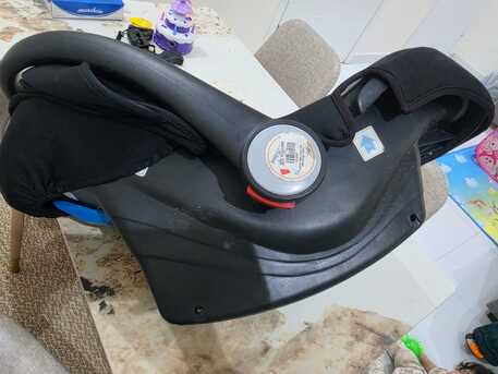 SAR 100,  Baby Car, Baby Carrier Or Car Seat For Infant photo 3