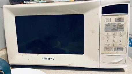 SAR 120,  Samsung Microwave Oven photo 1