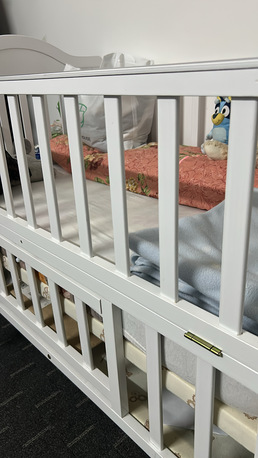 SAR 40080,  Baby Cot And Walkerer photo 1