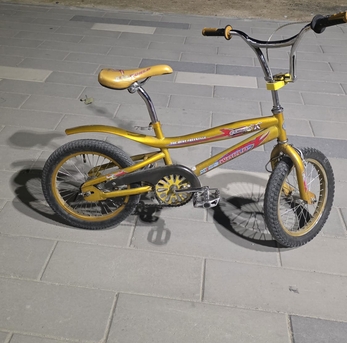 SAR 350,  Kids Bicycle For Sale Stylish Golden Colour photo 3