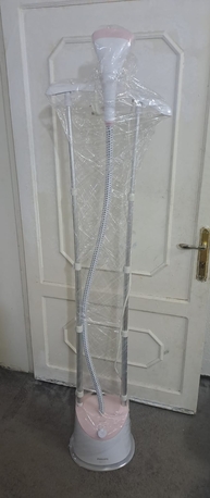 SAR 130,  Philips Vertical Steam Iron 1.4L Available For Sale. photo 1