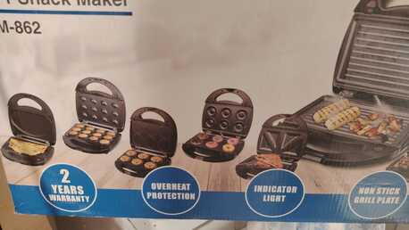 SAR 70,  Sonashi Multi Snack Maker - 7-in-1 Sandwich Maker And Grill photo 2
