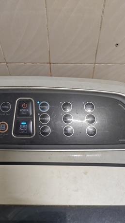 SAR 550,  For Sale: Samsung 10kg Top Load Automatic Washing Machine photo 3