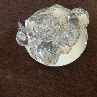 SAR 300,  Swarovski Crystal And Gadget  Grape. photo 2