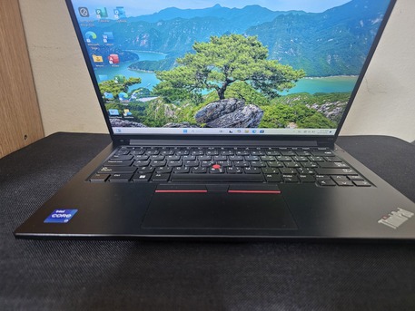 SAR 2500,  Lenovo Thinkpad E14 - Intel Core I7 13th Generation,16gb,512ssd,14" Display photo 3