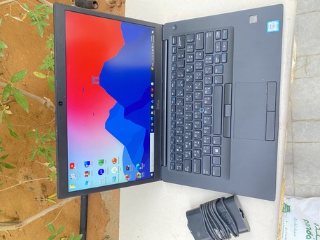 SAR 950,  Core I7-8th 16GB RAM With Original Charger,Neat Na Clean Laptop photo 1