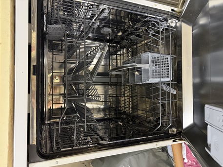 SAR 550,  Dish Washer For Sale photo 2