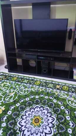 SAR 400,  Samsung 49 Inch Smart TV photo 2