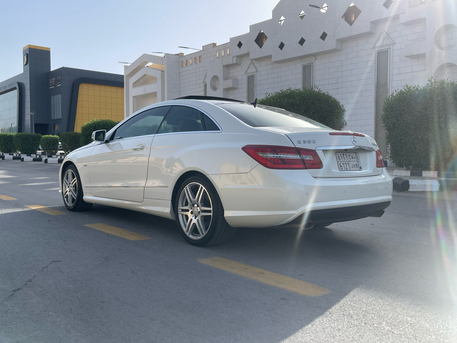 SAR 460000,  Mercedes E350 2012 Coupe Full Option photo 3