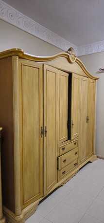 SAR 1,  Wardrobe photo 1